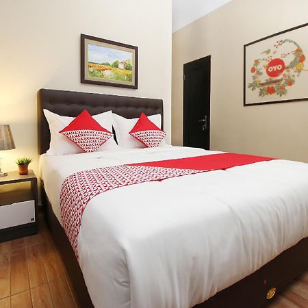 Oyo 572 Omah Gedongkuning Syariah Homestay Γιογκιακάρτα Εξωτερικό φωτογραφία